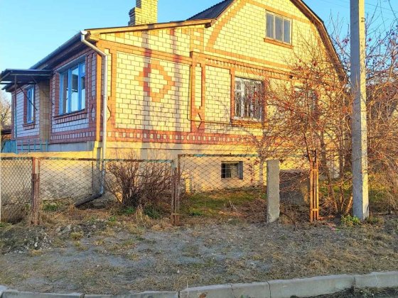 Будинок з сучасним планування неподалік морського