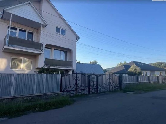 Дім ДОБРОТНИЙ в престижній топ локаціі в м.Мукачево Мукачево