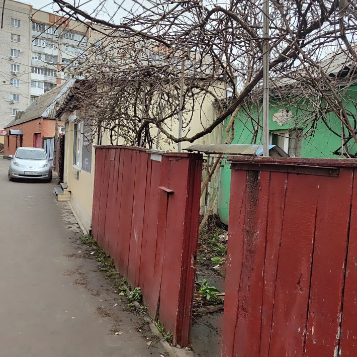 Продаж частини будинку без ремонту  по вул.Соборності, 32, кв 2. - фото 1