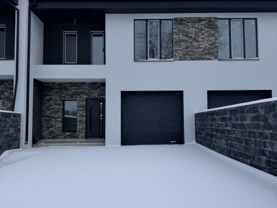 Сучасний таунхаус/будинок