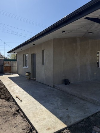 Продам с ремонтом в городе - фото 1