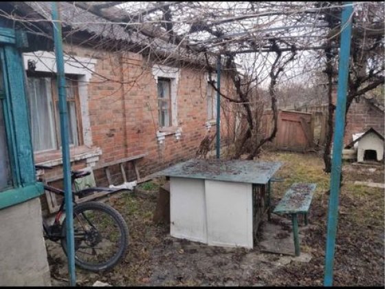 Продам пів будинку Ромны
