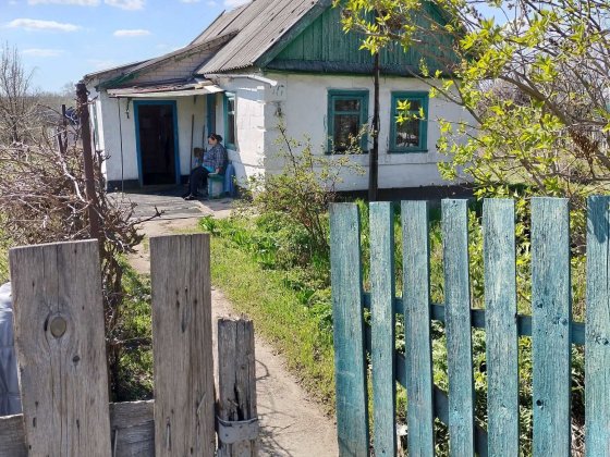 Продам невеликий будинок з  пічним опаленням Самар