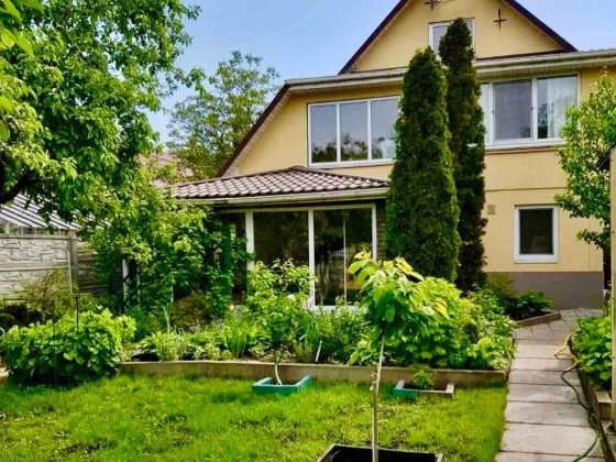 Продам будинок с.Українка,річка Стугна.Гараж,теплиця,сад Новая Украинка