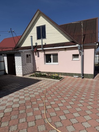 Продається частина будинку. Окремий вхід, окремий двір. - фото 1