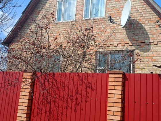 Продається 2х поверховий будинок у Фастові. Фастов