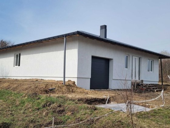 Будинок Лєзнєво комунікації заведені в будинок, поруч ліс. Торг! 38435 Хмельницький