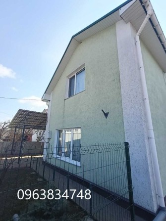 Будинок з якісним ремонтом, земельною ділянкою та сонячними панелями - фото 1