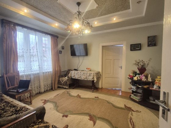 Будинок в старій частині міста.Шептийький. Шептицкий