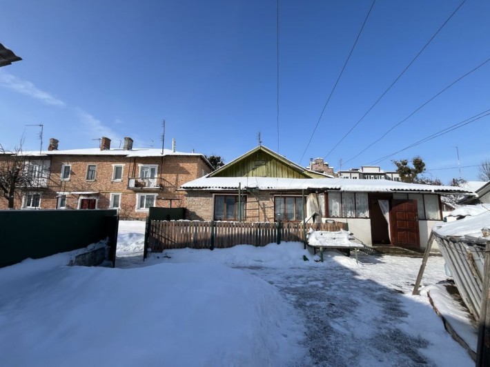 Продаж будинку з комунікаціями ! Навпроти поліклініки! - фото 1