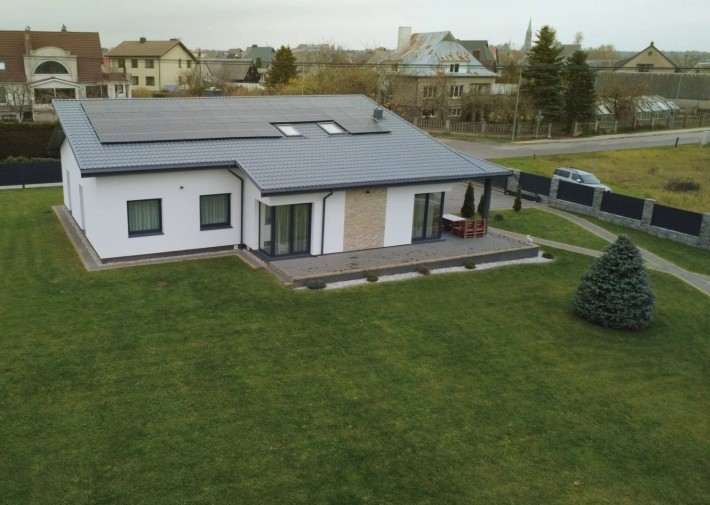 Дім 183м2, будинок, сонячні панелі, фасад, покрівля, комунікації - фото 1