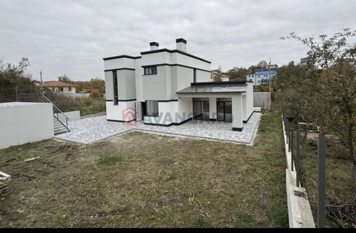 Продаж сучасного будинку в Лезнево - фото 1