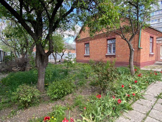 Топ пропозиція! Великий будинок на 8.5 сотках з 2 гаражами Заготзерно Хмельницький