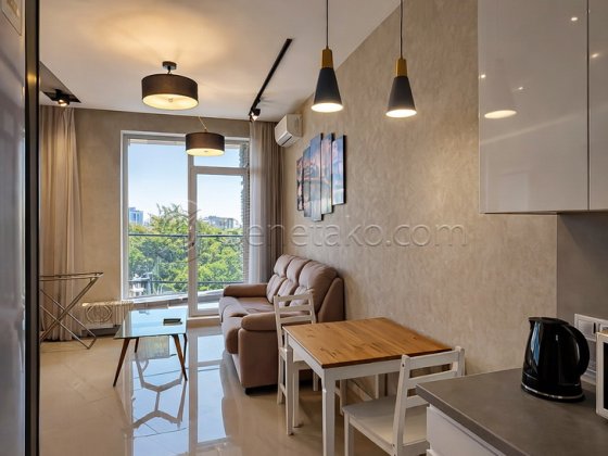 Стильная односпальная квартира с балконом в Ж/К «Гринвуд».