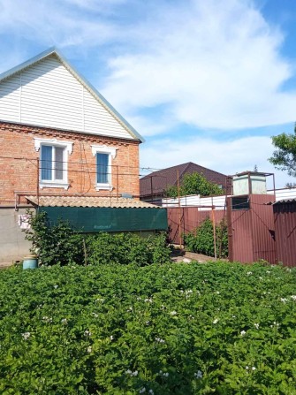 продам дом 2 этажный - фото 1