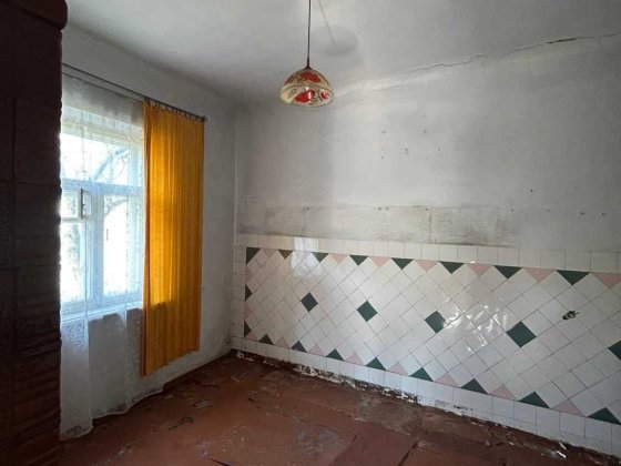 Продаж будинку.Цетр міста . Міські комунікації. Хмельницкий