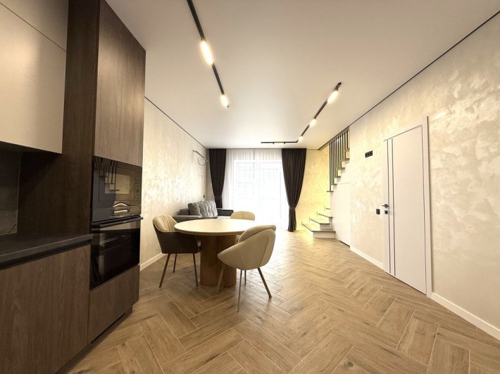 Продаж таунхауса з ремонтом - фото 1