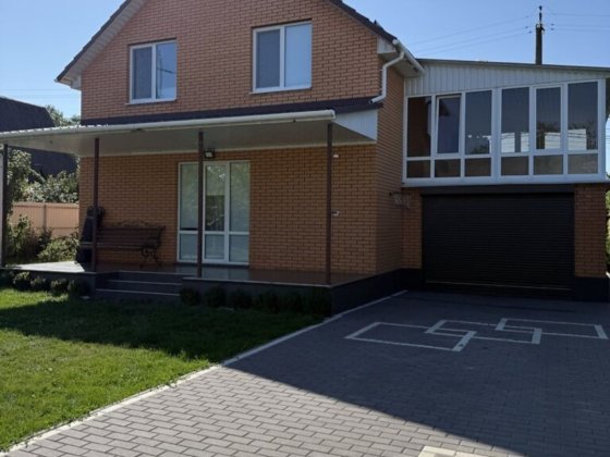 Продам 2х поверховий будинок в Пирогово Березина