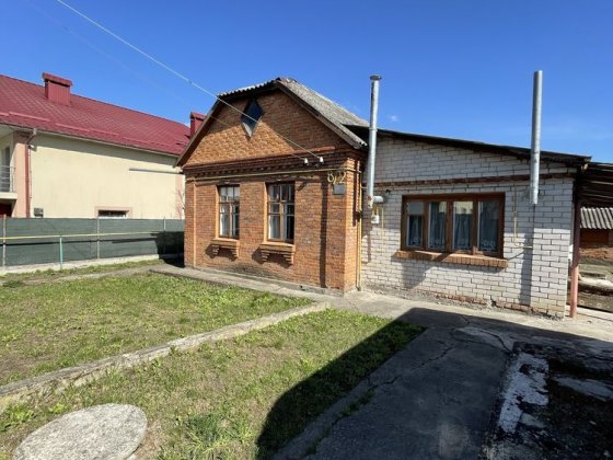 Будинок у місті з усіма зручностями та хорошою локацією. Район Гречани. Хмельницький
