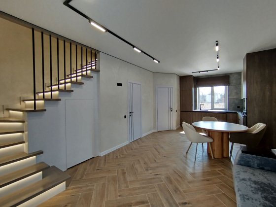 Продаж 2-поверхового Таунхауса Агрономічне