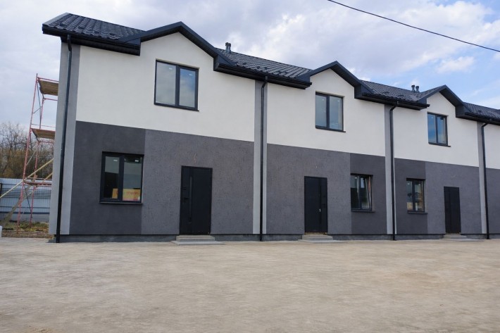 Таунхаус в передмісті - фото 1