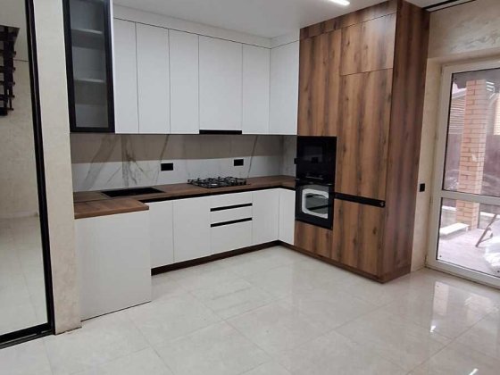 Продам таунхаус з ремонтом на пров.Весняному 1348 Агрономичное