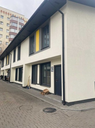 Таунхаус (котедж) в престижному районі міста, практично в центрі - фото 1