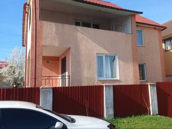 Добротний будинок в місті, житловий стан,друга лінія Вінницької траси. Хмельницький