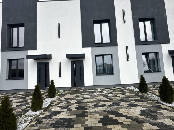 Таунхаус з ремонтом без комісії Зарванці