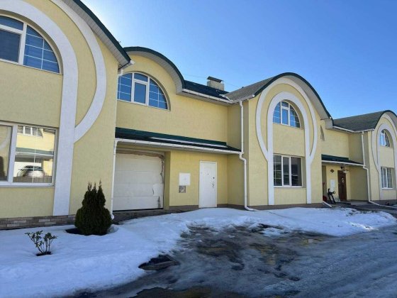 Котедж на Озерній біля АТБ Хмельницький