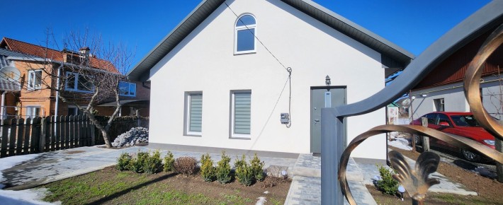 Будинок Старе місто 5хв.до 3 лікарні - фото 1