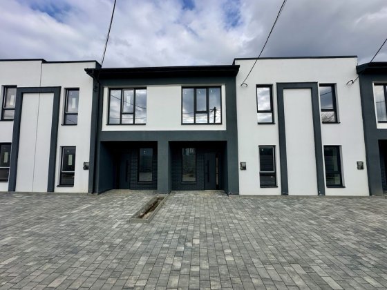 В продажі  новий 4 кімнатний таунхаус!Дуже приємна ціна! Без комісії Якушинці