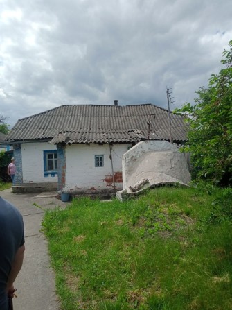 Продам будинок і земельну ділянку 26 сот - фото 1