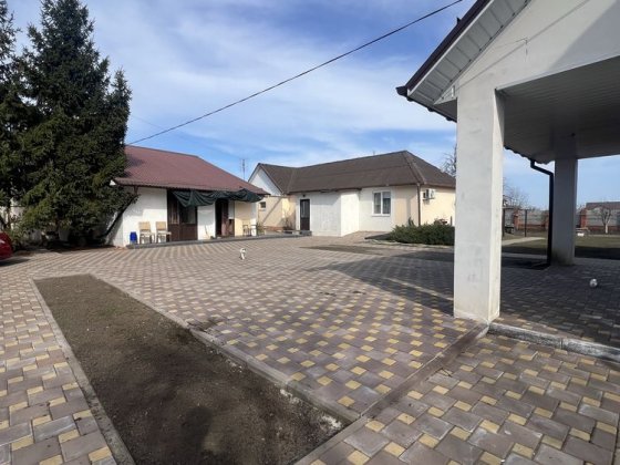 Продам будинок з бізнесом Орловщина