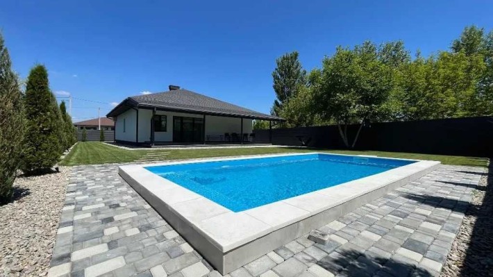 Продам 4х комнатный дом в Новоалександровке - фото 1