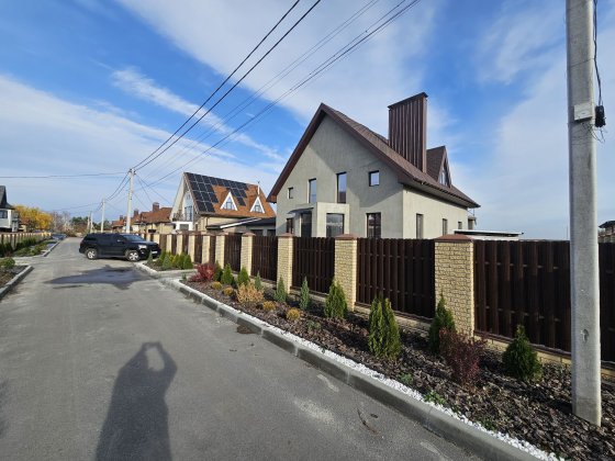 Продам будинок у котеджному містечку"Барвіта" с.Новоселівка(Власник!) Новоселівка