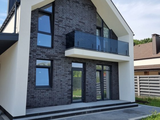 Продається будинок. ЗАРІЧАНИ.