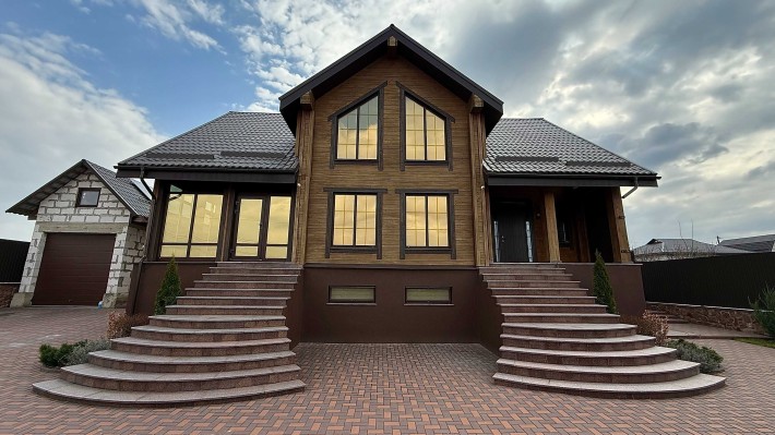 Продаж будинку в Зарічанах - фото 1