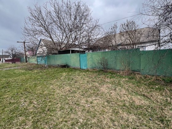 Будинок і земельна ділянка смт. Брусилів