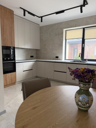 Продаж будинку в Минаї - фото 1