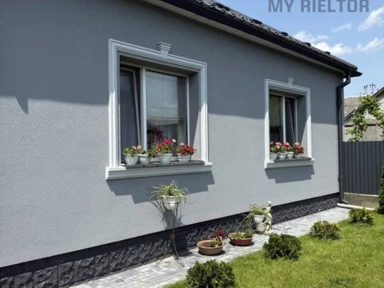 Продаж двох житлових будинків на одній ділянці! Сторожниця