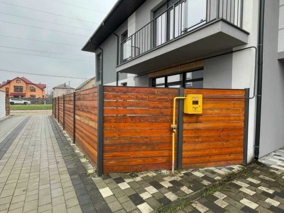 Таунхаус в крутій локації Крихівці