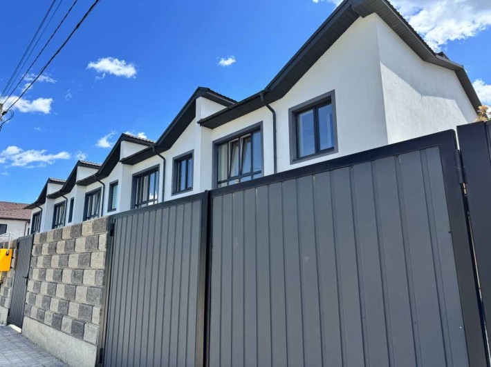 Будинок з приватним двором - 5 хв до Центру! - фото 1