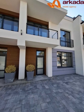 Продаю готовий будинок біля річки.Котеджне містечко преміум-класу. - фото 1