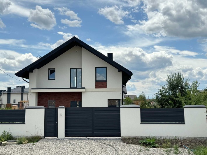 Продаж Особняка з ділянкою 7 сот, всі комунікації, готовий під ремонт! - фото 1