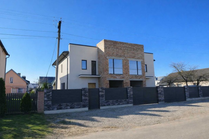 Продається дуплекс-таунхаос 180м²-5,сотих ГАЗ гараж балкон в місті - фото 1