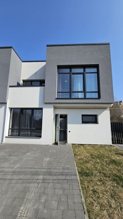 Продам таунхаус з ремонтом в Крихівцях - фото 1