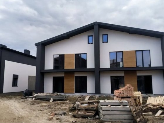 Терміново ! Продається Дуплекс з третім поверхом у подарунок , з гаражем у котеджному містечку біля  Вовчинець
