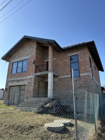 Продається просторий двоповерховий будинок! - фото 1