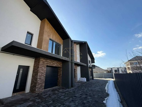 Готовий до ремонту таунхаус - р-н Вовчинців Волчинец